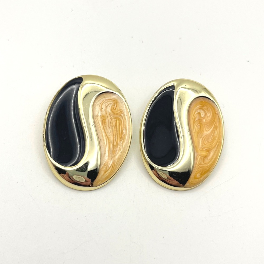 Vintage Gold Tone Black Marbled Tan Enamel Oval Swirl Statement Stud Earrings
